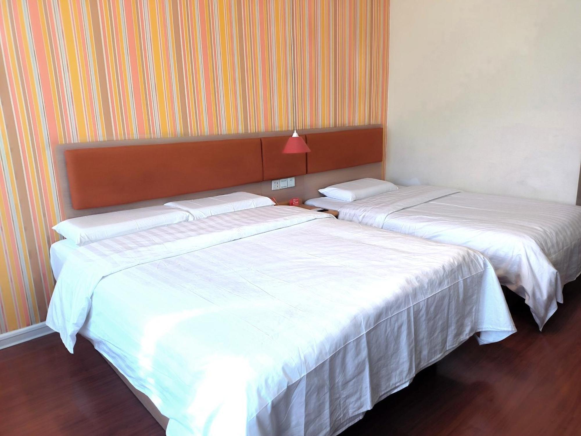 Home Inn Beijing Xiaoxitian Екстер'єр фото