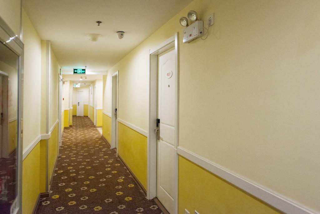 Home Inn Beijing Xiaoxitian Екстер'єр фото